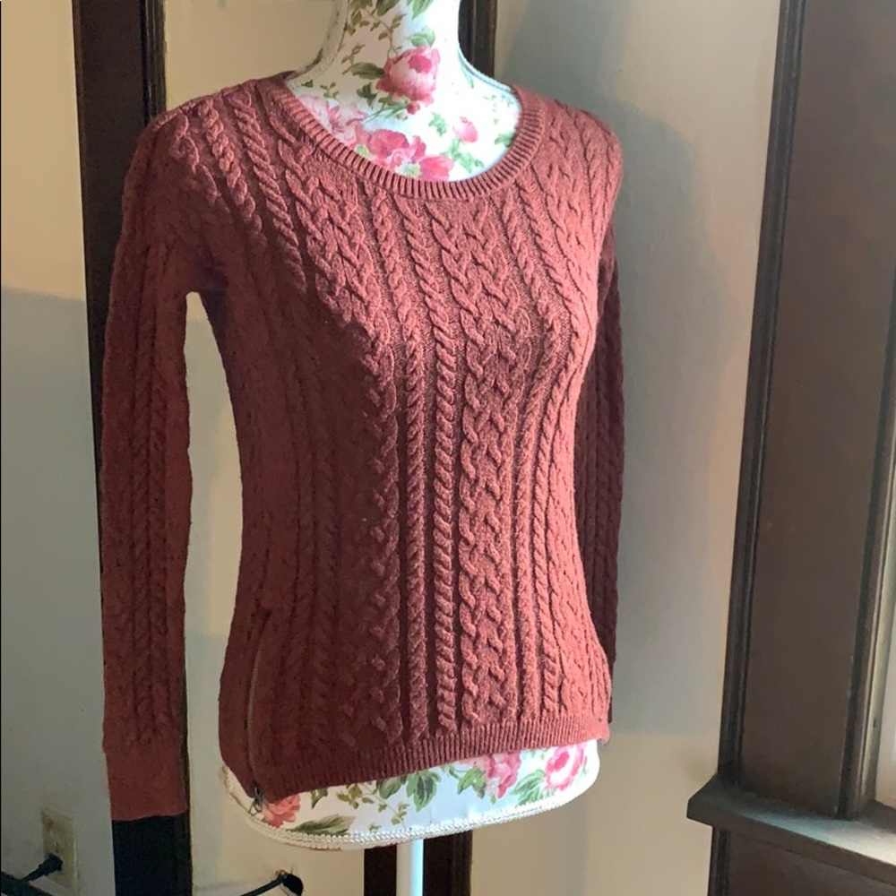 AE sweater size XS